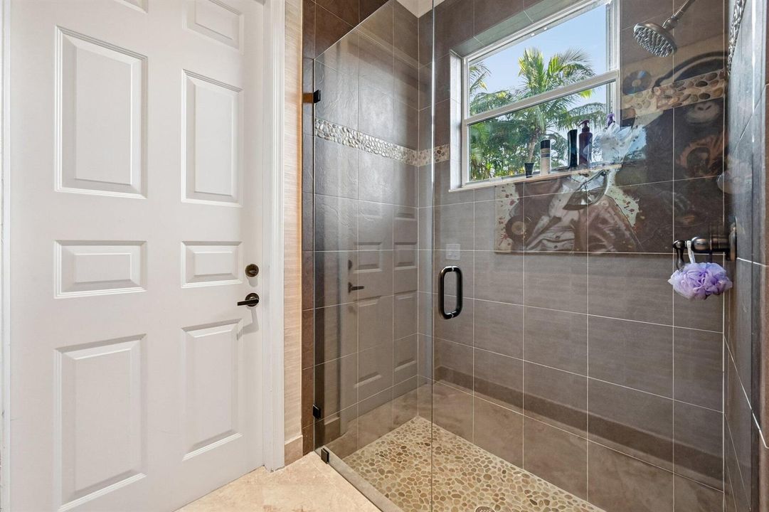 24-web-or-mls-Victoria Pointe Ln-S0808-0
