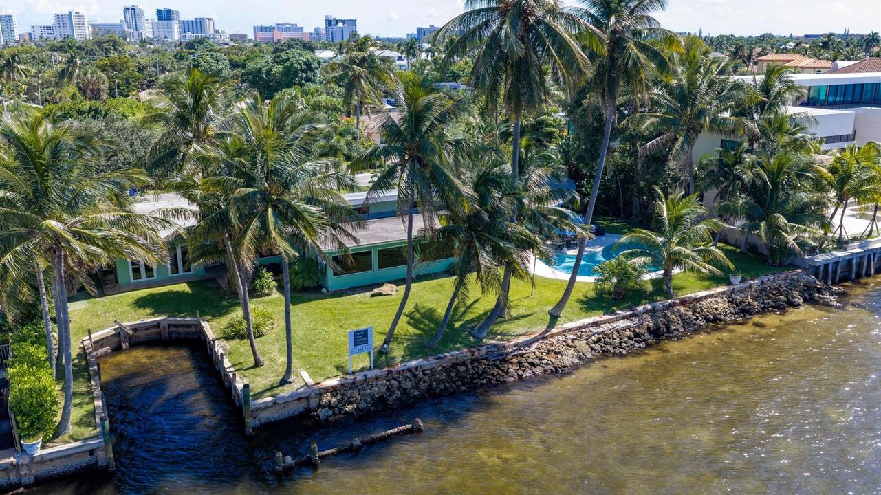 2605 N Riverside Dr Aerial2