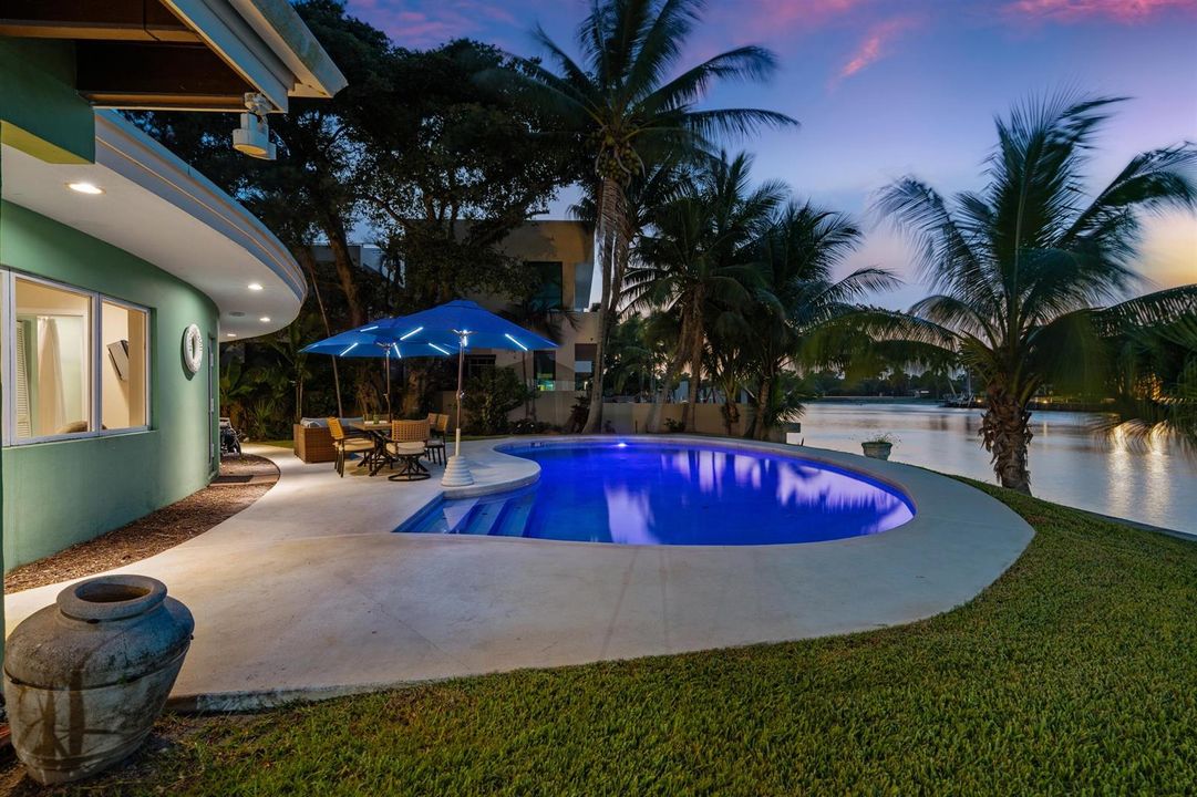 POOL_STRAIGHT_LEFT_SUNSET