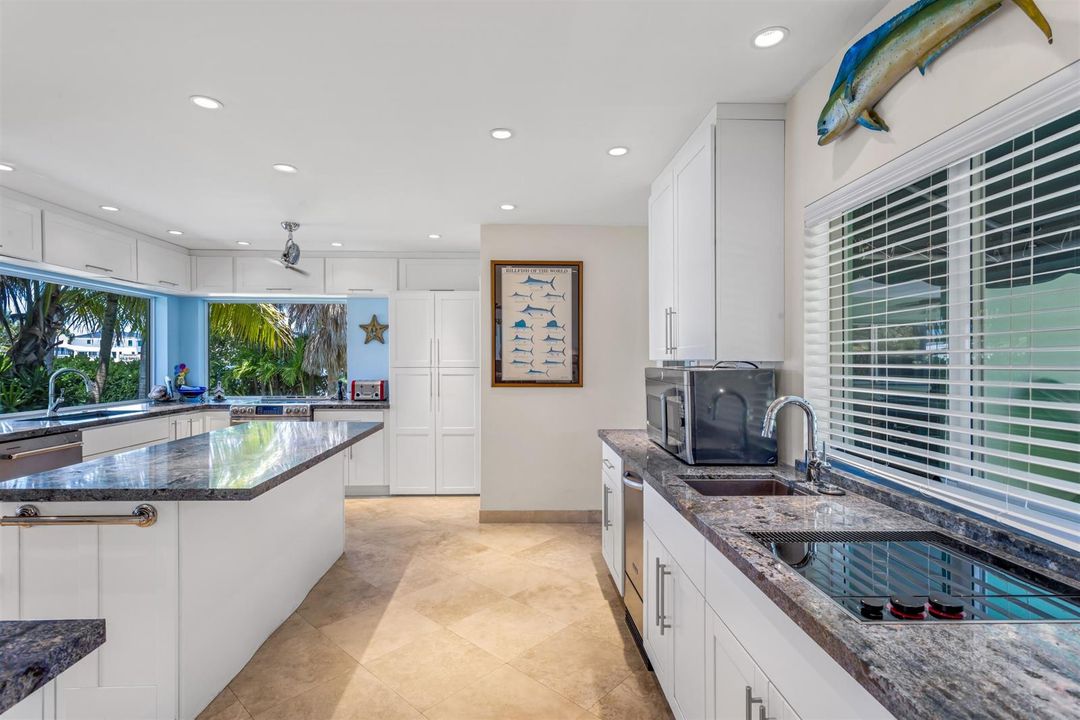 KITCHEN_STRAIGHT