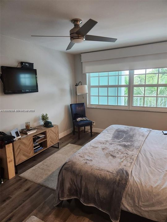 For Rent: $3,500 (3 beds, 2 baths, 1620 Square Feet)
