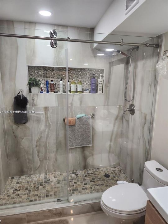 For Rent: $3,500 (3 beds, 2 baths, 1620 Square Feet)