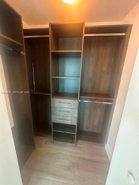 В аренду: $3,900 (2 спален, 2 ванн, 910 Квадратных фут)