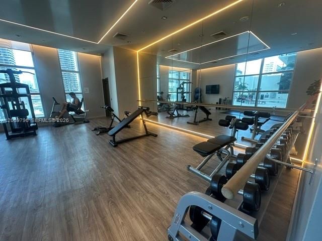 В аренду: $3,900 (2 спален, 2 ванн, 910 Квадратных фут)