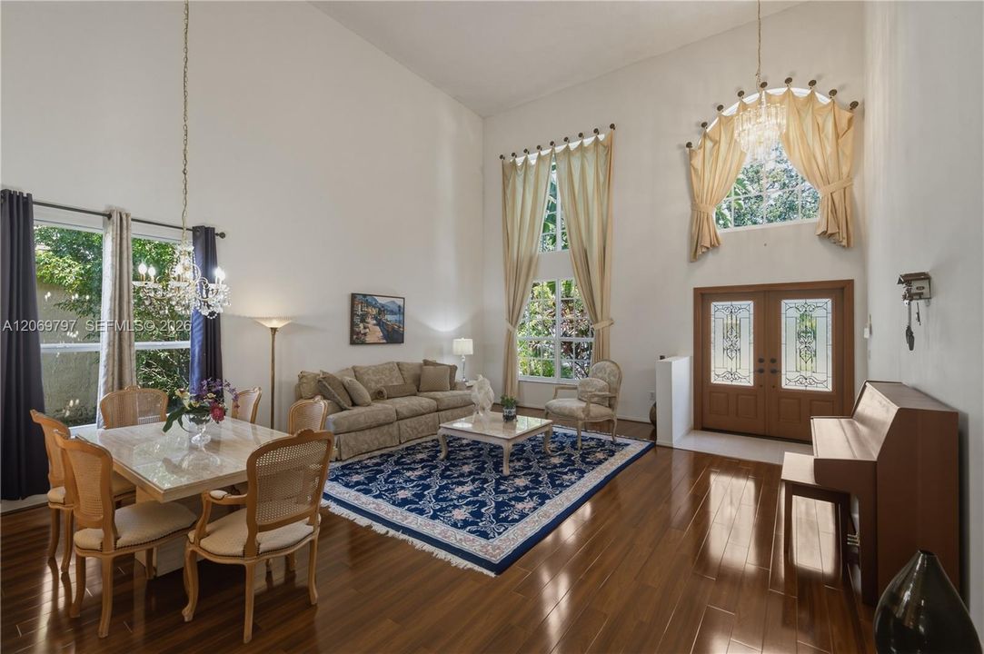 For Sale: $820,000 (4 beds, 3 baths, 2598 Square Feet)