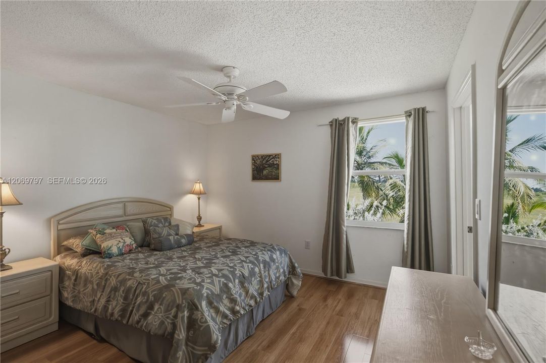 For Sale: $820,000 (4 beds, 3 baths, 2598 Square Feet)