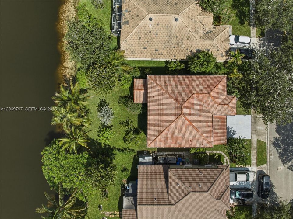 For Sale: $820,000 (4 beds, 3 baths, 2598 Square Feet)