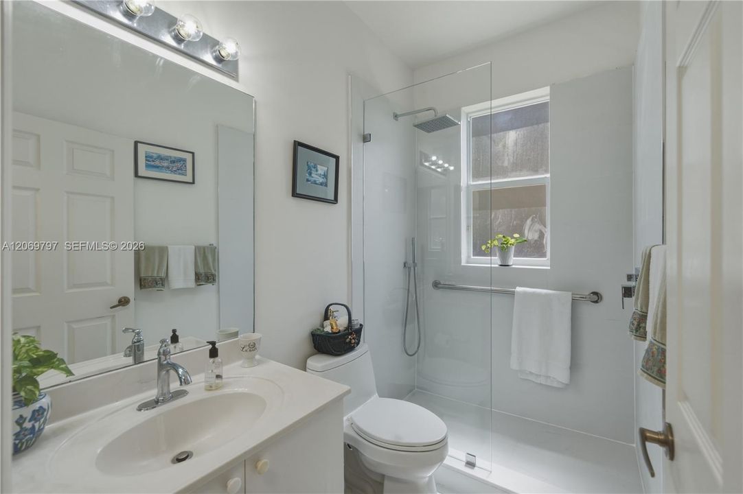 For Sale: $820,000 (4 beds, 3 baths, 2598 Square Feet)