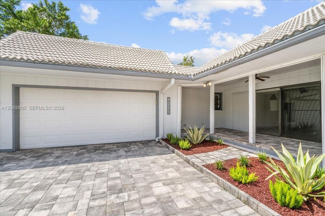 For Sale: $790,000 (3 beds, 2 baths, 3050 Square Feet)