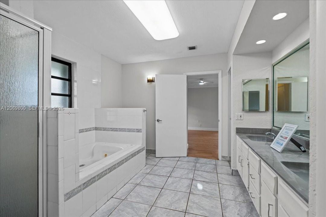 For Sale: $790,000 (3 beds, 2 baths, 3050 Square Feet)