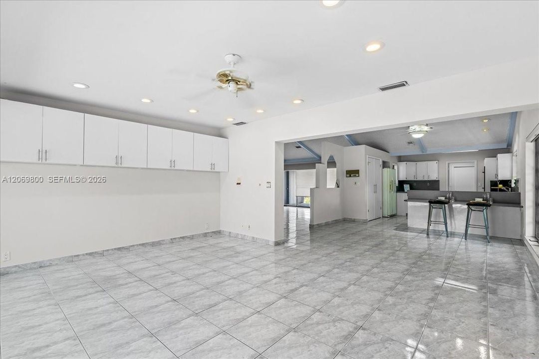 For Sale: $790,000 (3 beds, 2 baths, 3050 Square Feet)