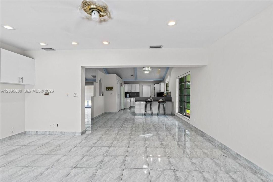 For Sale: $790,000 (3 beds, 2 baths, 3050 Square Feet)