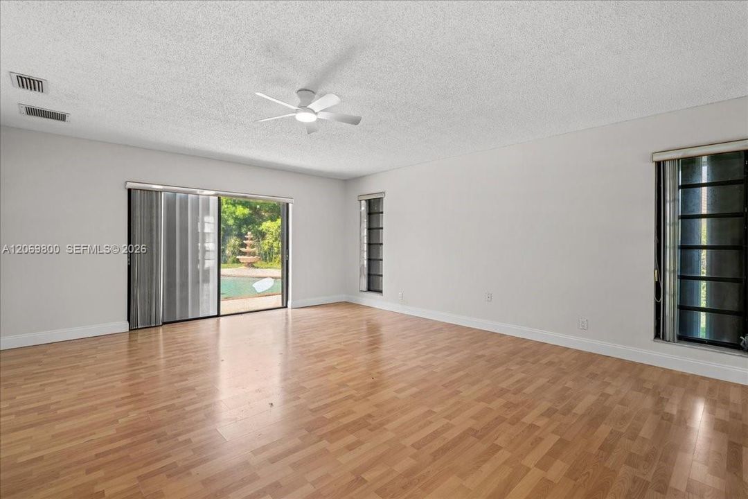 For Sale: $790,000 (3 beds, 2 baths, 3050 Square Feet)