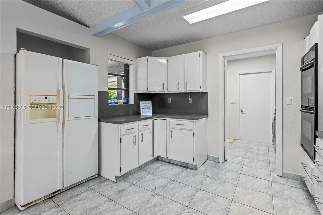 For Sale: $790,000 (3 beds, 2 baths, 3050 Square Feet)