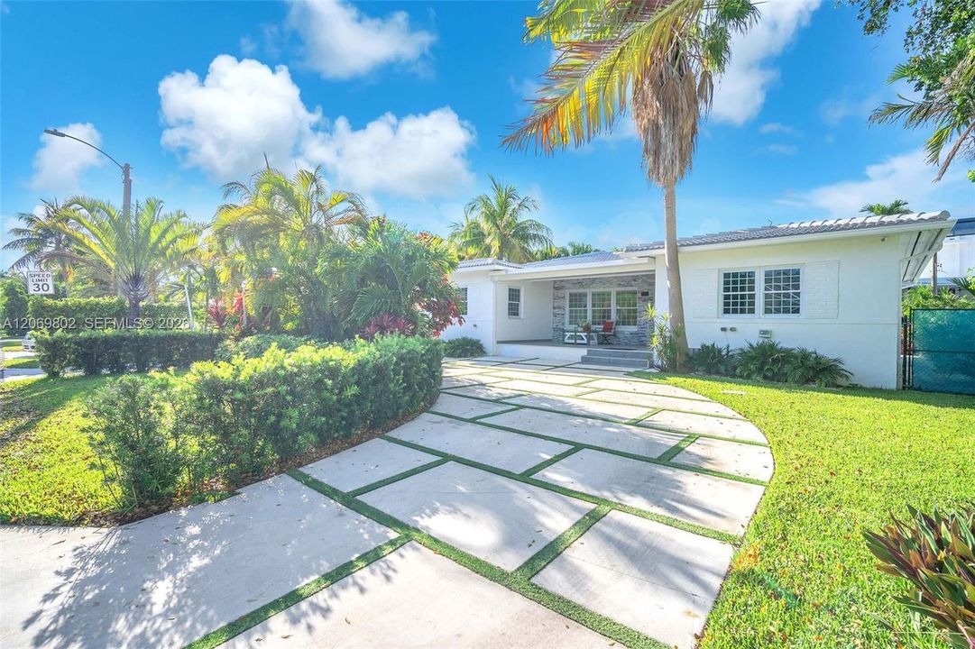 For Rent: $9,000 (3 beds, 2 baths, 1775 Square Feet)