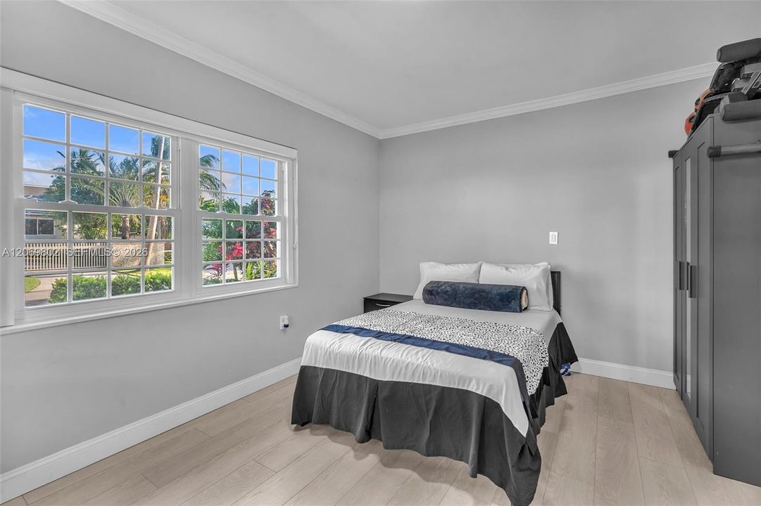 For Rent: $9,000 (3 beds, 2 baths, 1775 Square Feet)
