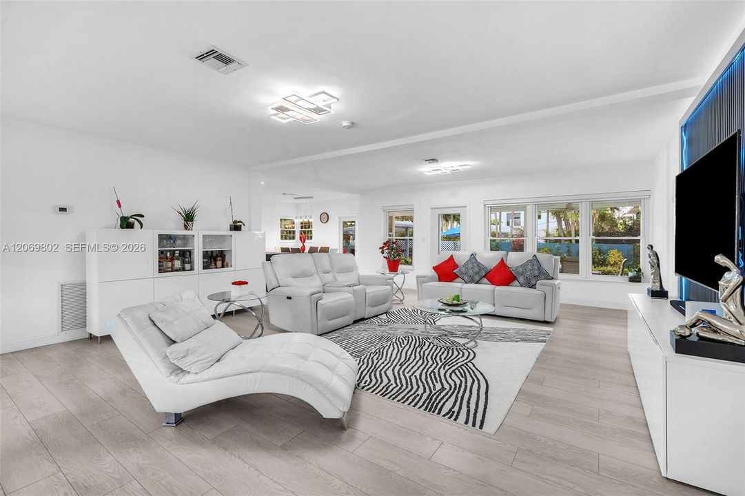 For Rent: $9,000 (3 beds, 2 baths, 1775 Square Feet)