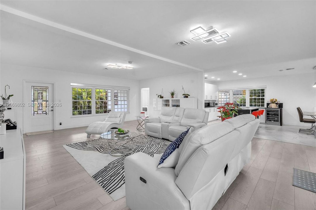 For Rent: $9,000 (3 beds, 2 baths, 1775 Square Feet)