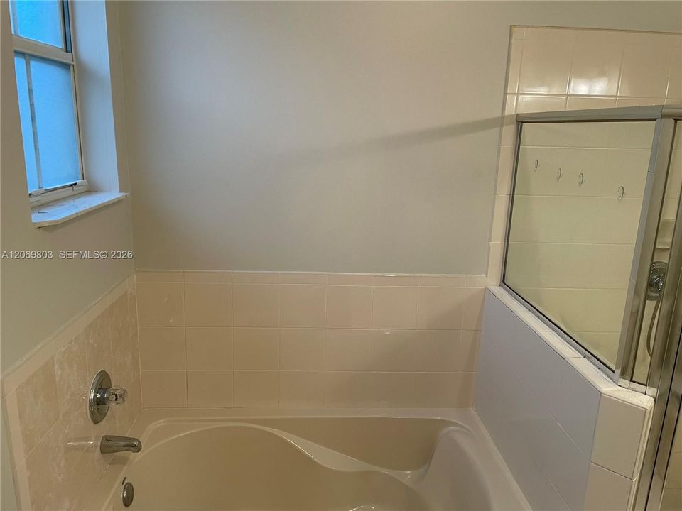 В аренду: $3,800 (3 спален, 2 ванн, 1485 Квадратных фут)