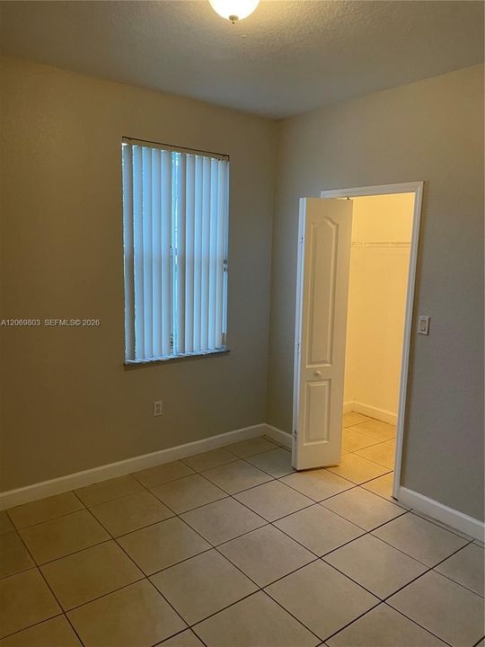 В аренду: $3,800 (3 спален, 2 ванн, 1485 Квадратных фут)