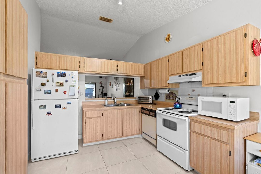 9 Danby Place Kitchen