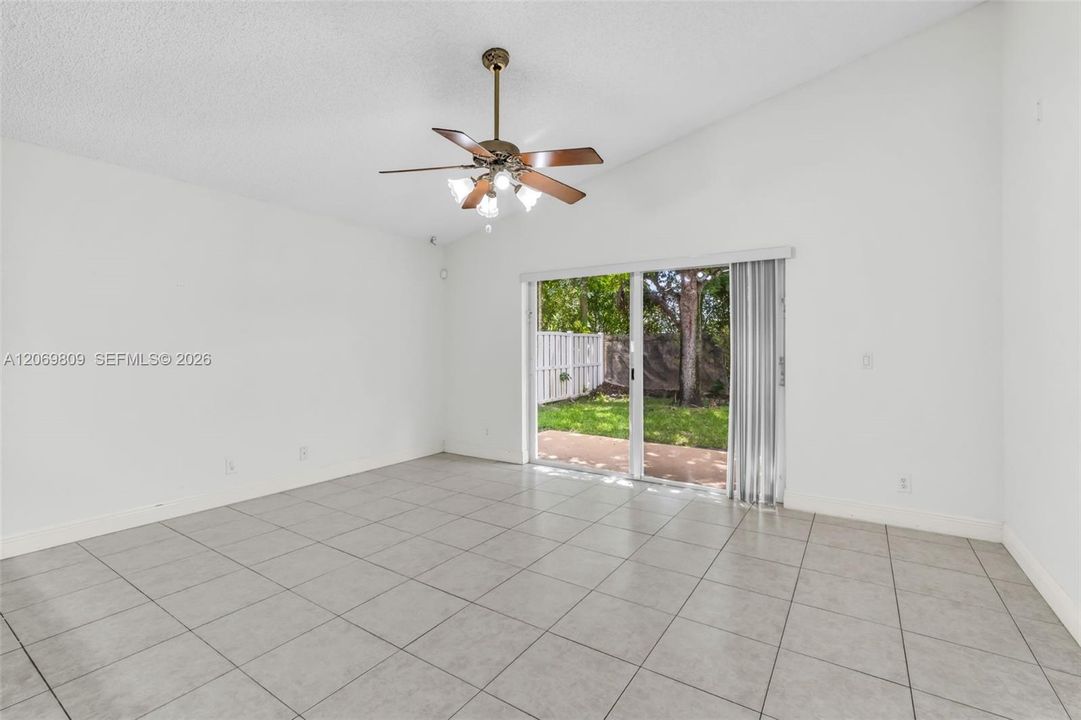 For Rent: $4,200 (4 beds, 2 baths, 1800 Square Feet)