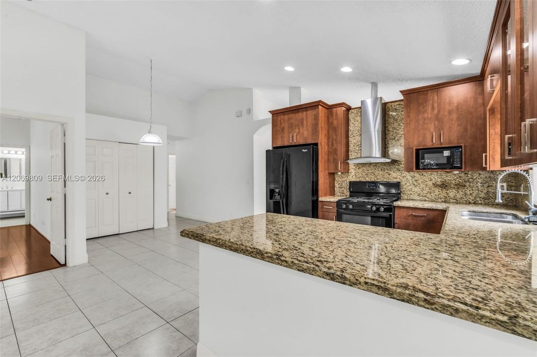 For Rent: $4,200 (4 beds, 2 baths, 1800 Square Feet)