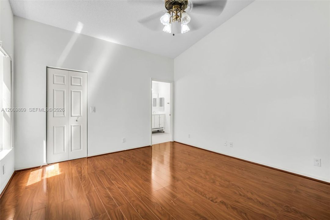 For Rent: $4,200 (4 beds, 2 baths, 1800 Square Feet)
