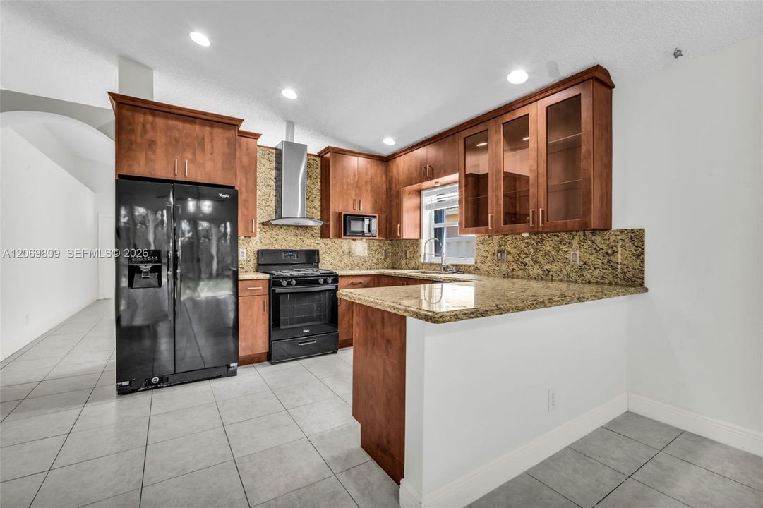 For Rent: $4,200 (4 beds, 2 baths, 1800 Square Feet)