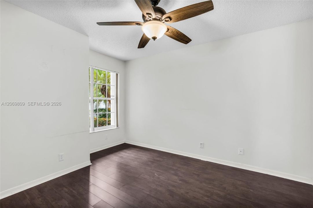 For Rent: $4,200 (4 beds, 2 baths, 1800 Square Feet)
