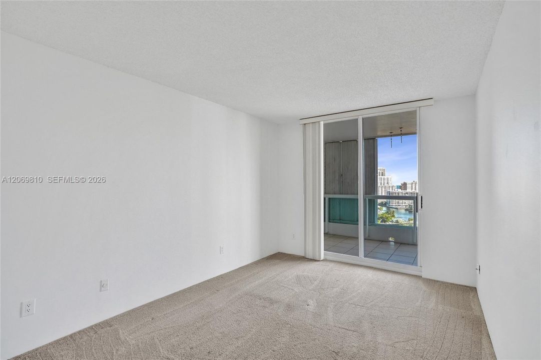 For Sale: $695,000 (3 beds, 2 baths, 1700 Square Feet)
