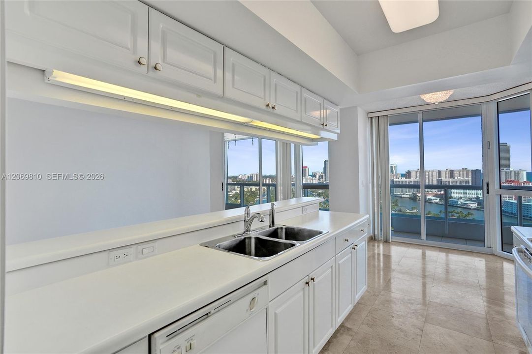 For Sale: $695,000 (3 beds, 2 baths, 1700 Square Feet)