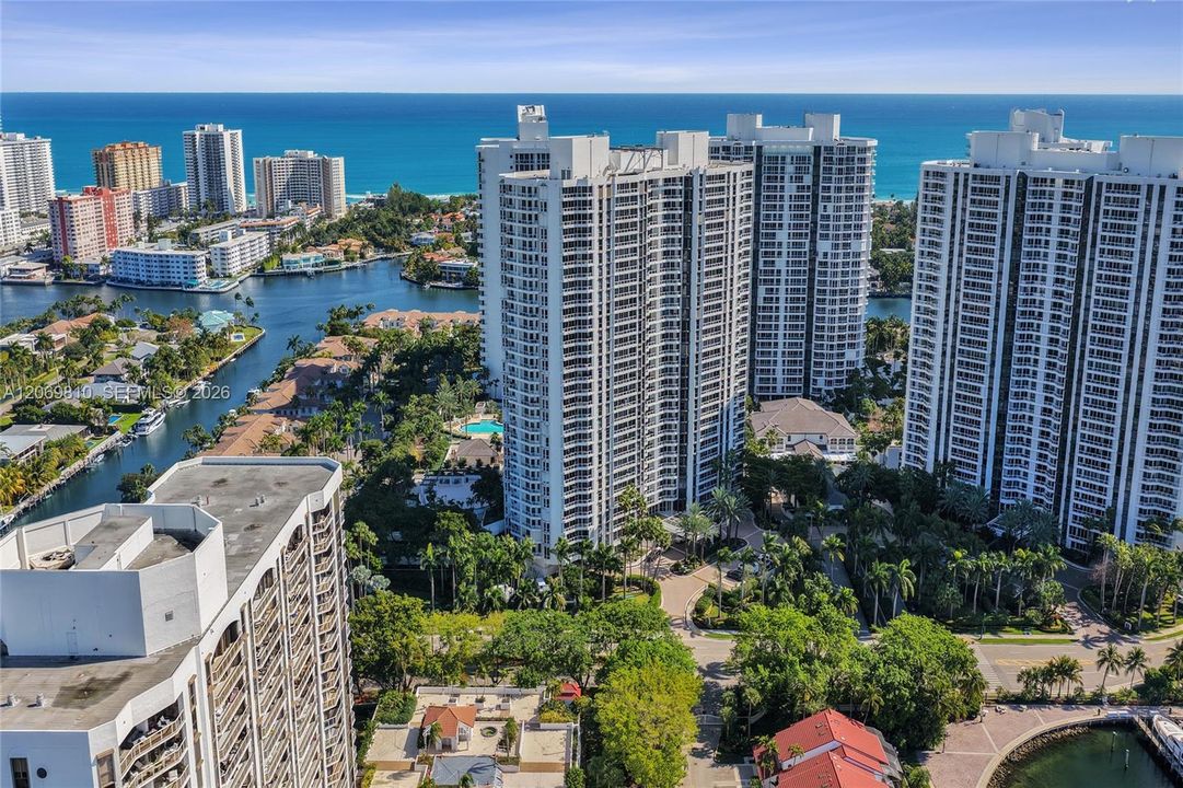 For Sale: $695,000 (3 beds, 2 baths, 1700 Square Feet)