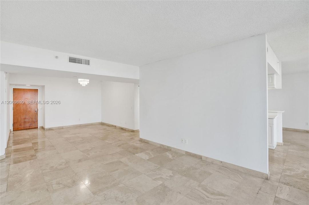 For Sale: $695,000 (3 beds, 2 baths, 1700 Square Feet)