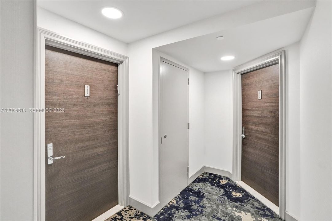 For Sale: $695,000 (3 beds, 2 baths, 1700 Square Feet)