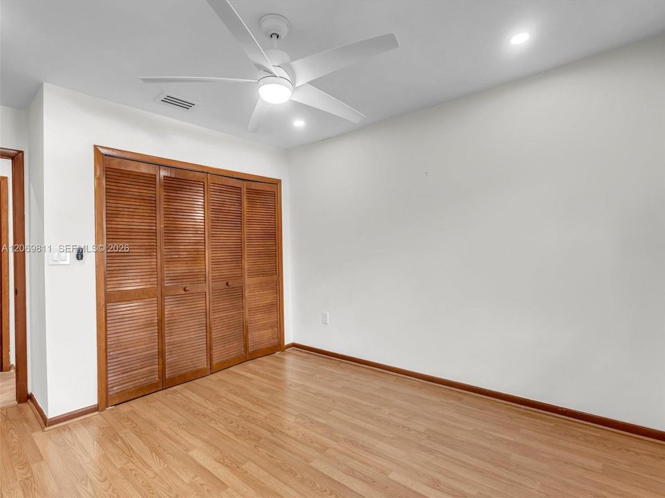 For Sale: $715,000 (3 beds, 2 baths, 1652 Square Feet)