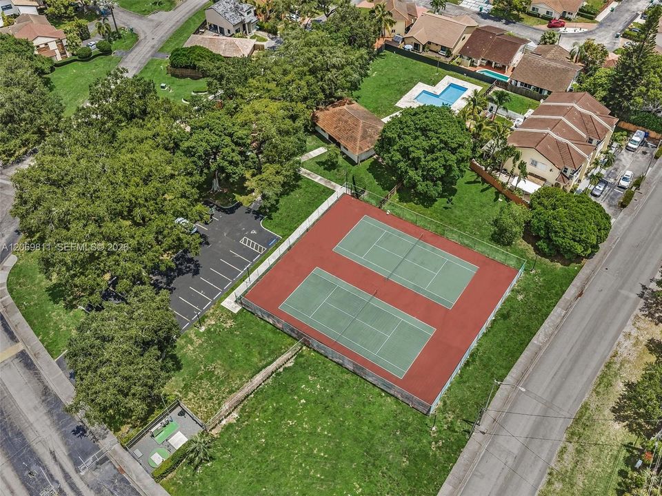 For Sale: $715,000 (3 beds, 2 baths, 1652 Square Feet)