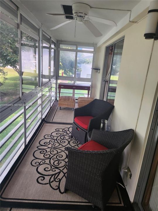 For Sale: $123,500 (2 beds, 1 baths, 820 Square Feet)