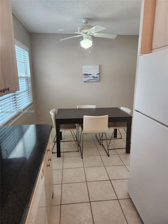 For Sale: $123,500 (2 beds, 1 baths, 820 Square Feet)