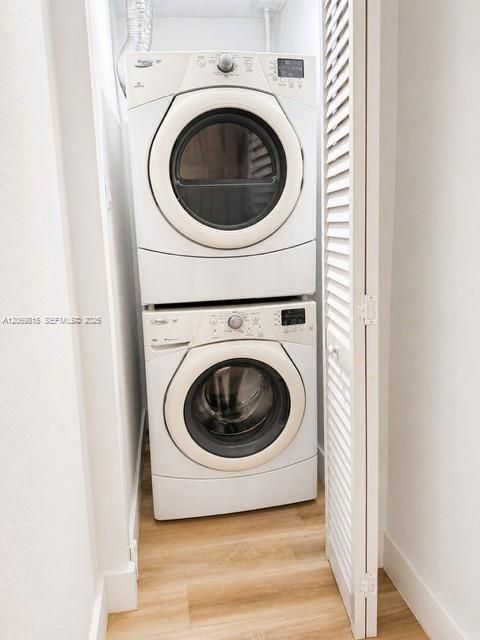For Rent: $4,600 (3 beds, 2 baths, 1161 Square Feet)
