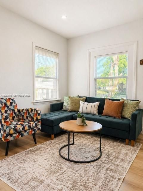For Rent: $4,600 (3 beds, 2 baths, 1161 Square Feet)