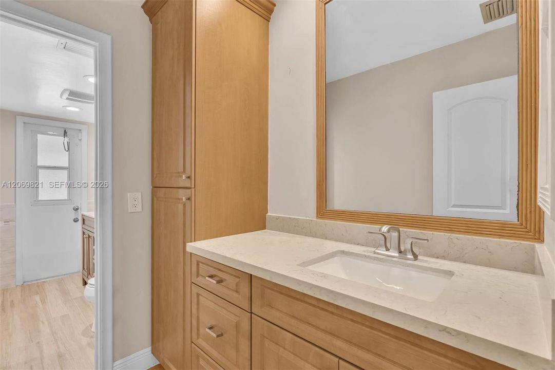 В аренду: $5,500 (4 спален, 2 ванн, 2318 Квадратных фут)