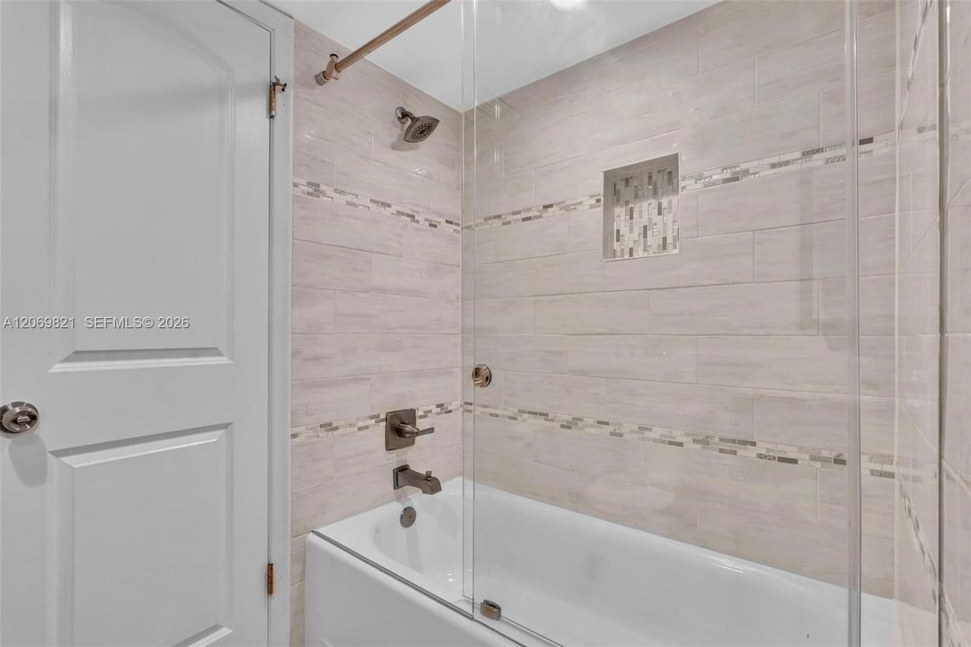 В аренду: $5,500 (4 спален, 2 ванн, 2318 Квадратных фут)