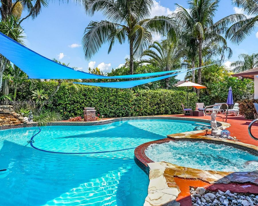 For Sale: $979,000 (4 beds, 2 baths, 2405 Square Feet)
