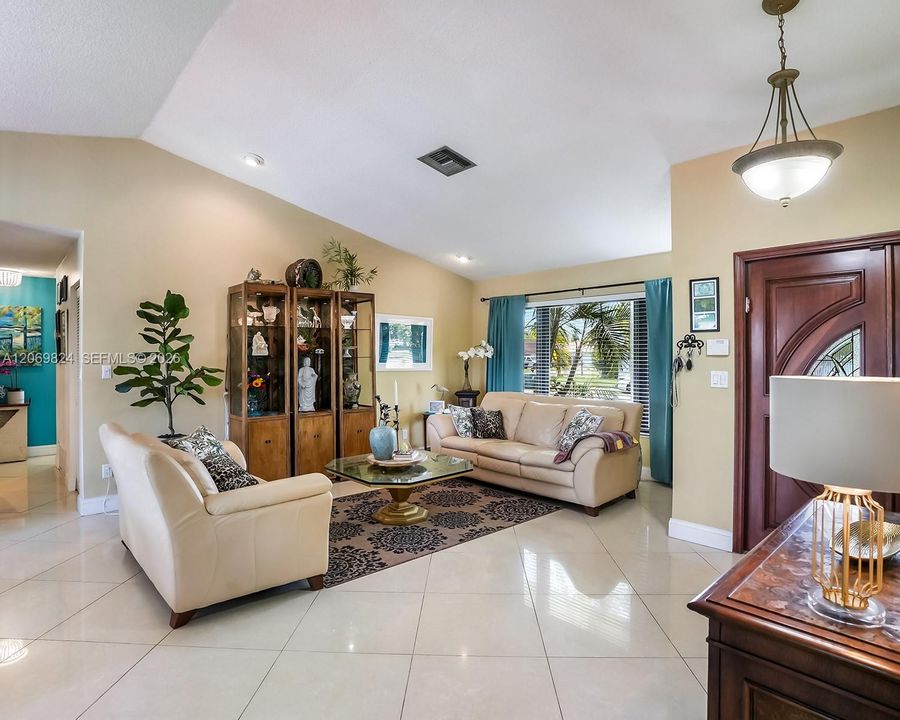 For Sale: $979,000 (4 beds, 2 baths, 2405 Square Feet)