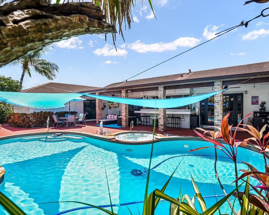 For Sale: $979,000 (4 beds, 2 baths, 2405 Square Feet)