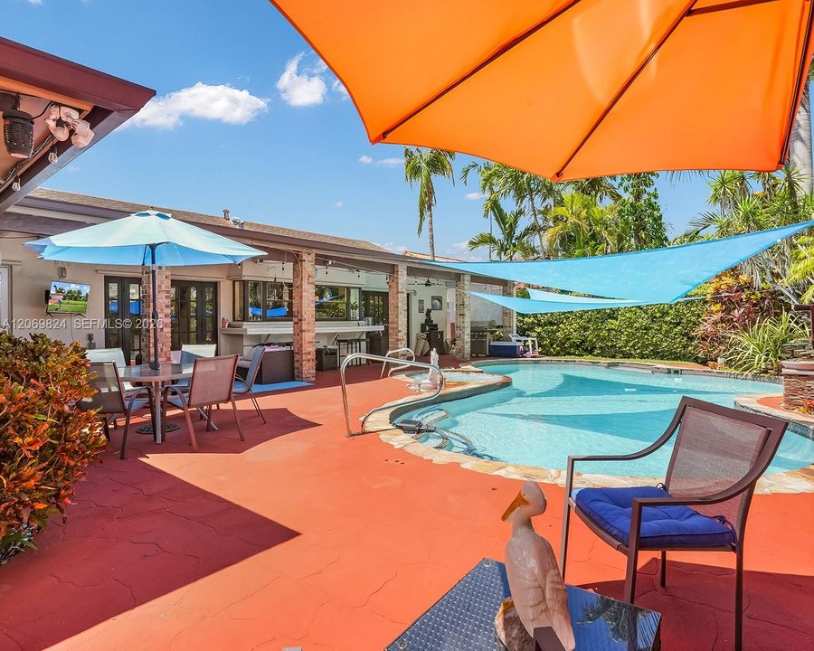 For Sale: $979,000 (4 beds, 2 baths, 2405 Square Feet)