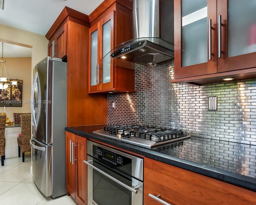 For Sale: $979,000 (4 beds, 2 baths, 2405 Square Feet)