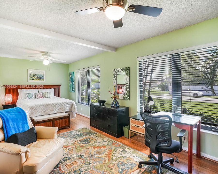 For Sale: $979,000 (4 beds, 2 baths, 2405 Square Feet)