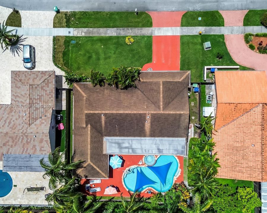For Sale: $979,000 (4 beds, 2 baths, 2405 Square Feet)